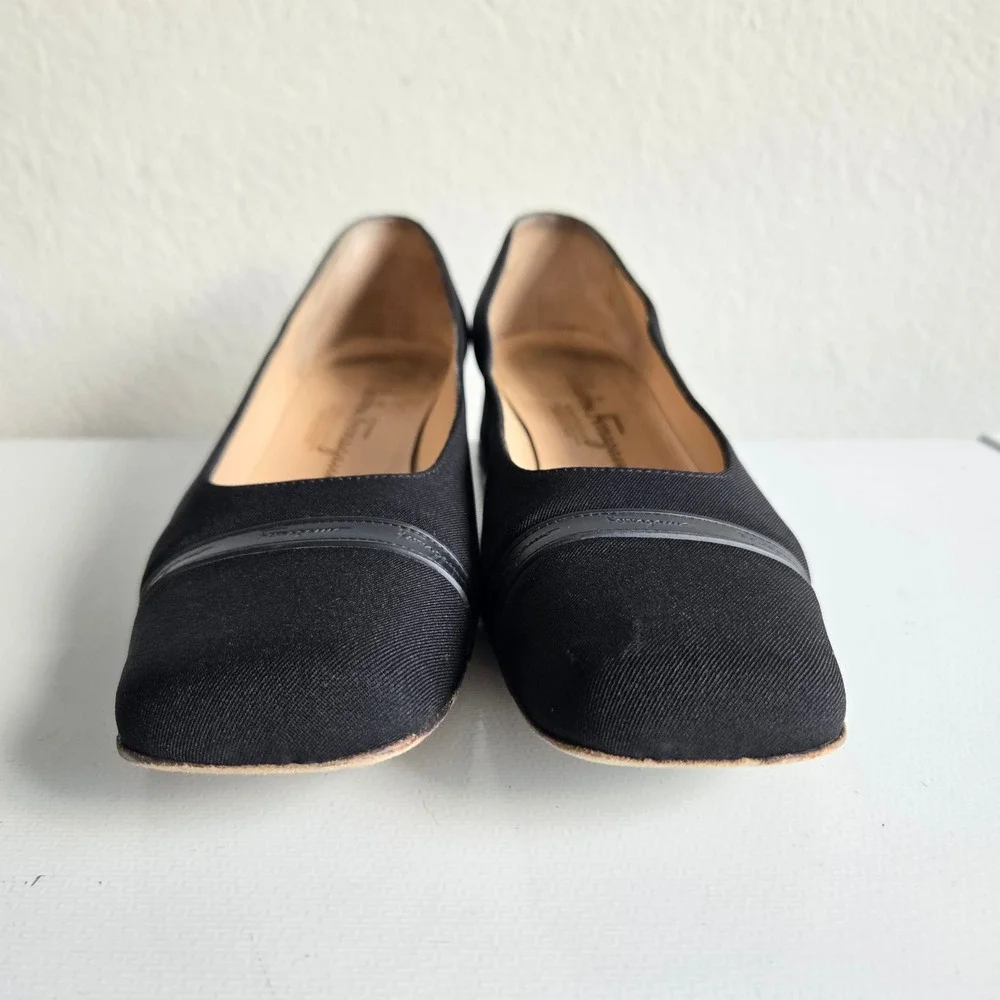 Salvatore Ferragamo Boutique Black Canvas Square Toe Block Heel Pumps 9AA
